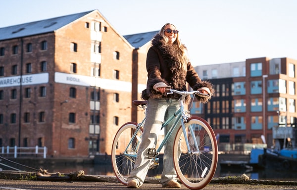 Quella Bicycle Banner