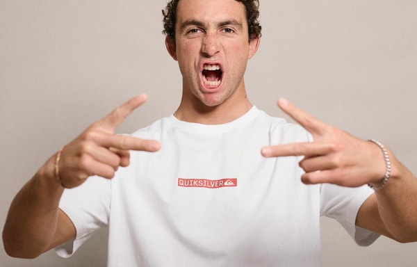 Quiksilver Banner
