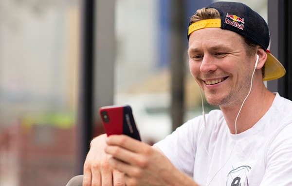 Red Bull MOBILE Banner