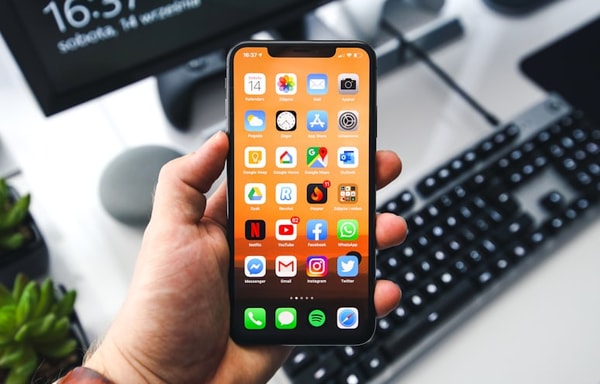 Refurb Phone Banner