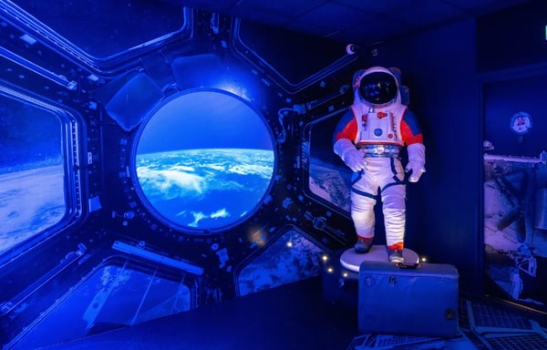 Science Exp&eacute;riences Banner