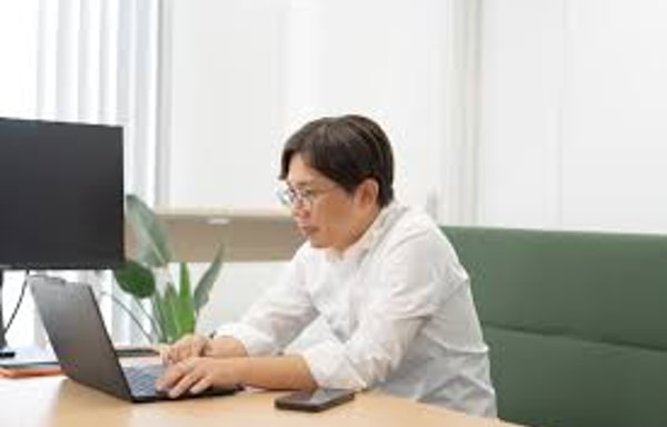 Strategy Consultant Bank Banner