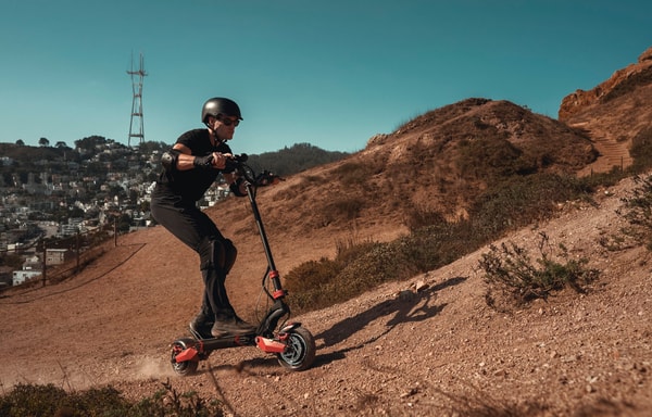 Varla Scooter Banner