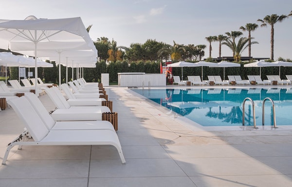 Voyage Hotels Banner