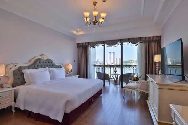 Vinpearl Deluxe Ocean View King Bed Review