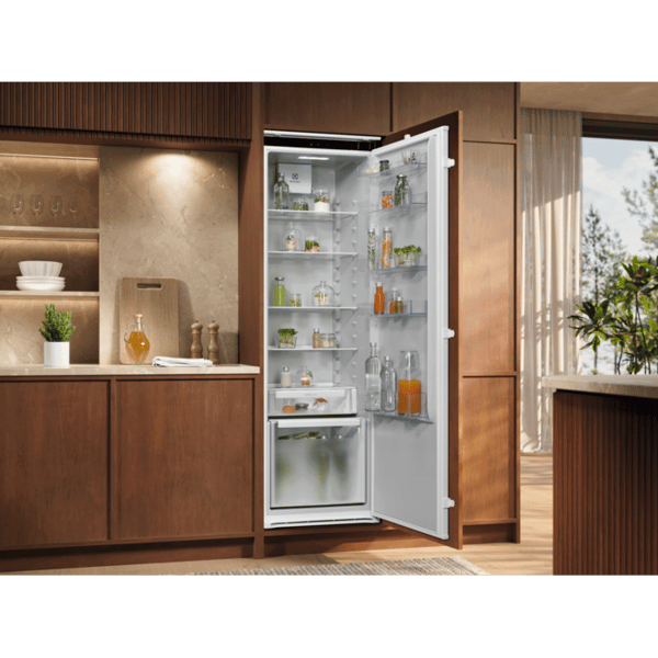 Electrolux Frigider &icirc;ncorporabil clasă E 310 litri Recenzie