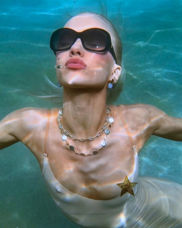 8 Other Reasons Lurea Necklace Review
