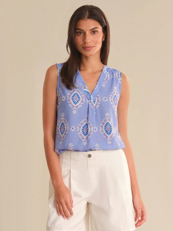 89th & Madison V-Neck Smocked Shoulder Top Review