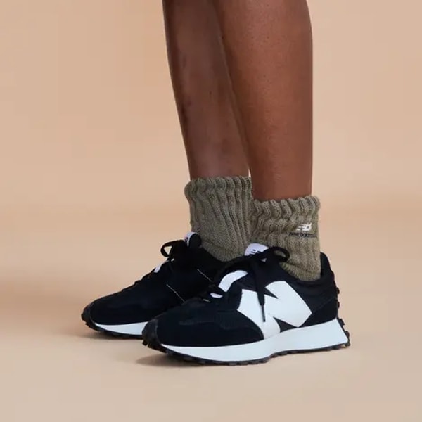 New Balance P&aacute;nske top&aacute;nky MS327CBW Recenzia