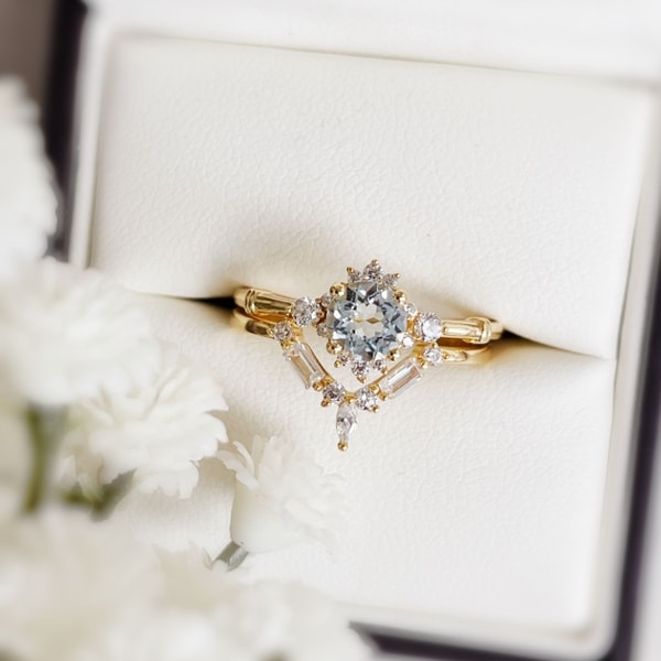 Azura Jewelry Review 2024 → Elegant, Unique Jewelry for Woman