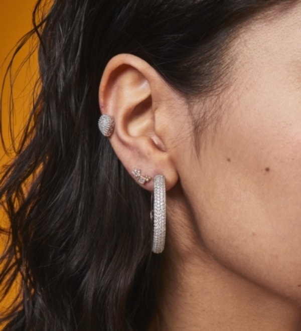 Piercing pagoda earrings top