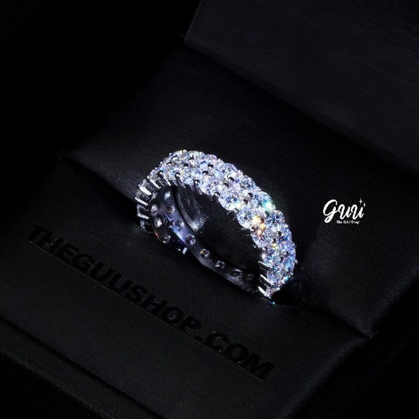 The GUU Shop Review: The GUU Shop 925s & VVS Moissanite 2-Row Eternity Ring Reviews