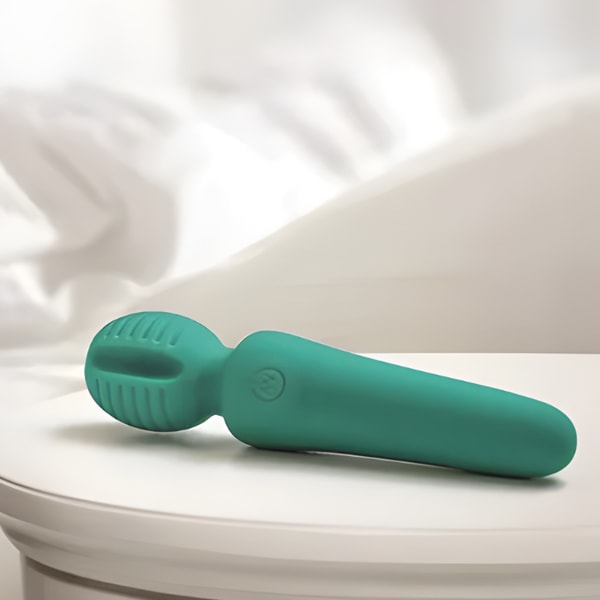 Adam & EvePetite Private Pleasure Wand Review