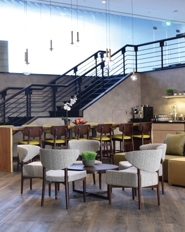 Convenient Airport Transit Hotel Insights