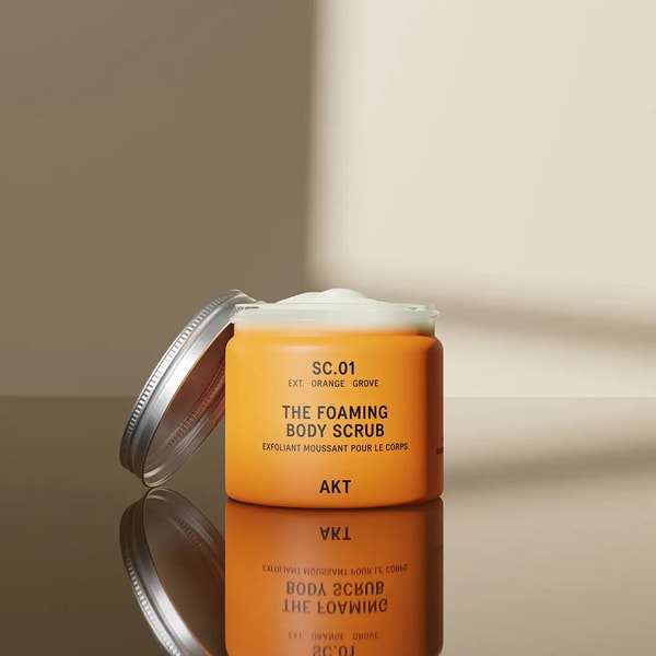 AKT London The Foaming Body Scrub Review