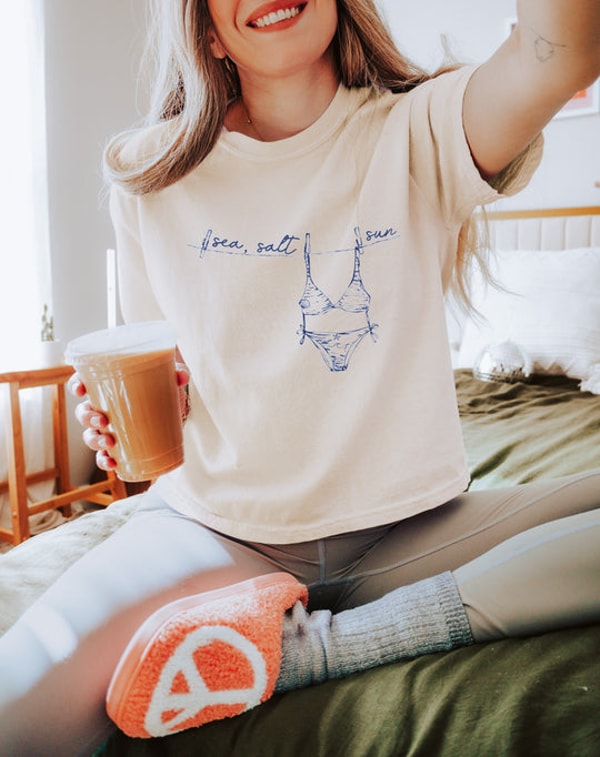 Amber Christi Design Sea Salt Sun Coastal Boxy Graphic Tee Review