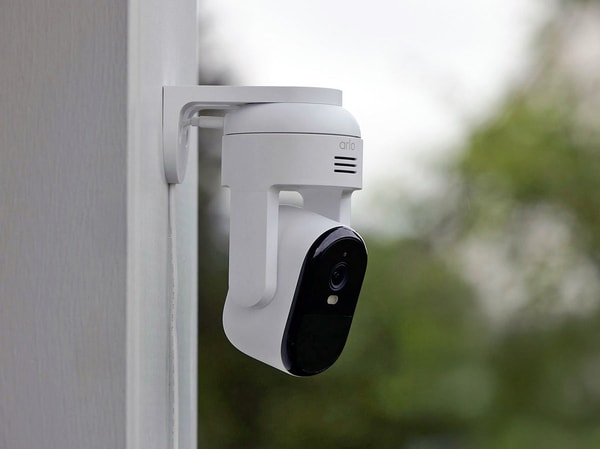Arlo Essential Pan Tilt Security Camera Review