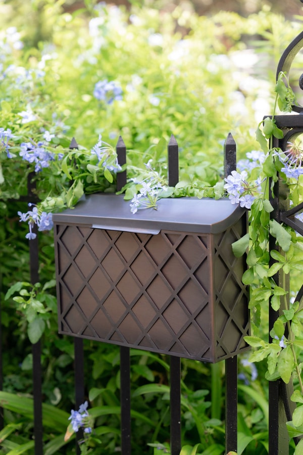 Art of the Entry Wall-mount Mailbox in Bronze Review