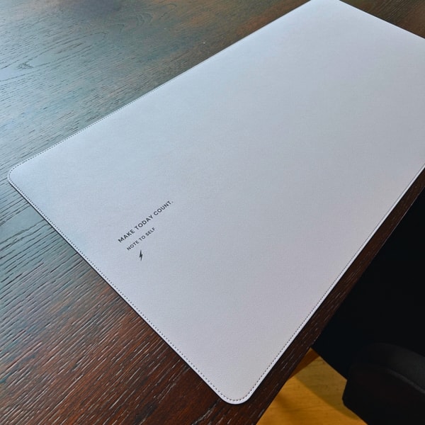 Ascensive Desk Pad "Make today count." Bewertungen