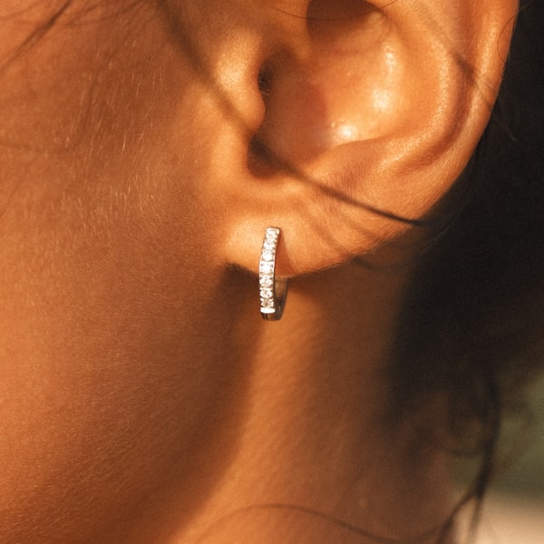 Atolea Jewelery Tiny Gold Hoop Earrings Review