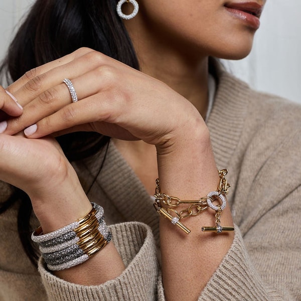 Aya Jewels T-Bar Bracelet Review