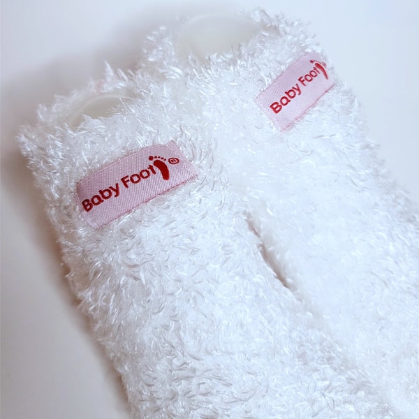 Baby Foot White Plush Socks Review