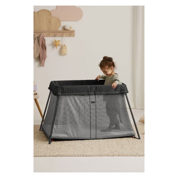 BabyBj&ouml;rn Play Yard Light Review