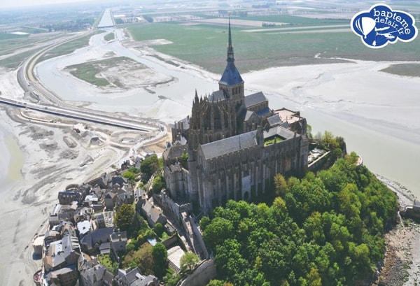 Baptemedelair.fr Bapt&ecirc;me h&eacute;licopt&egrave;re avec survol du Mont-Saint-Michel Avis