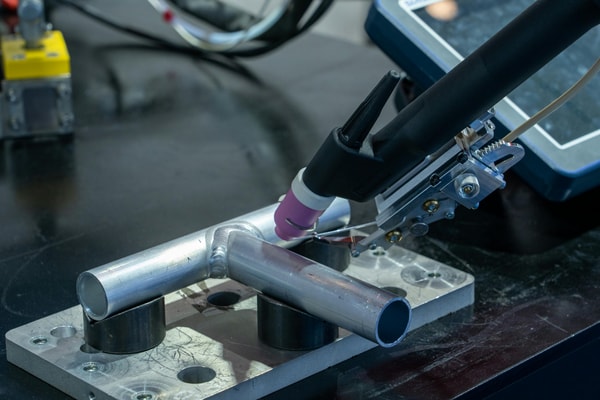 Benchmark Abrasives for Tough Jobs