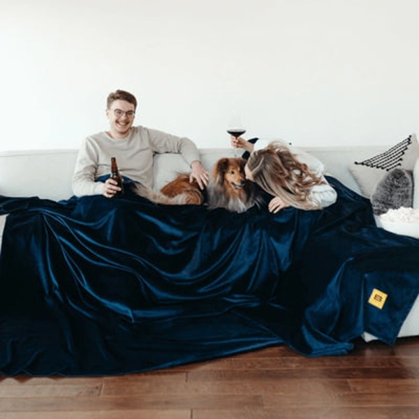 Big Blanket Co Original Stretch Blanket Review