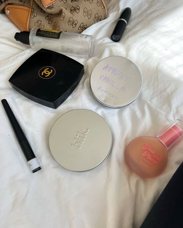 Om Blik Cosmetics