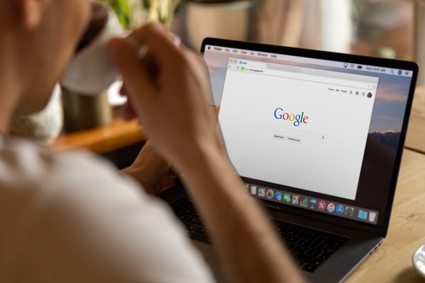 About Blurweb App