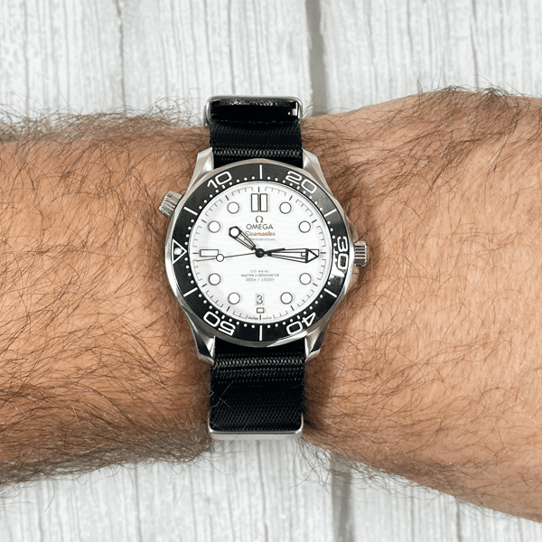 BluShark AlphaShark NATO Strap Review