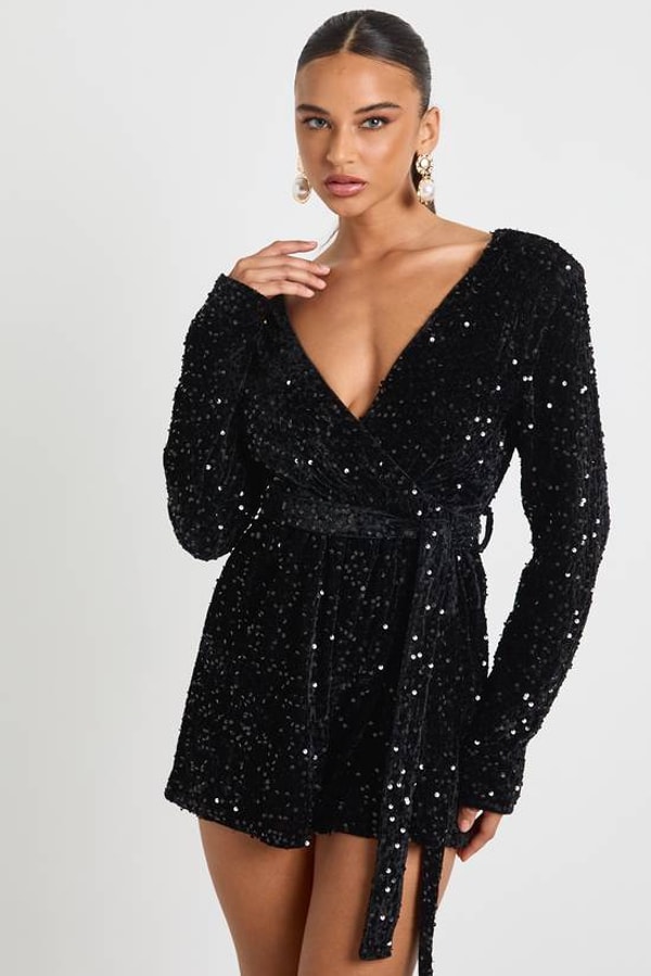 Boohoo Fluwelen Pailletten Wrap Playsuit beoordeling