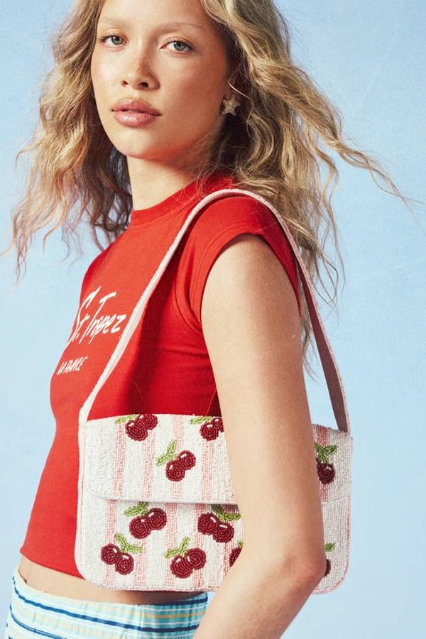 Boohoo Striped Cherry Detail Beaded Shoulder Bag Recension
