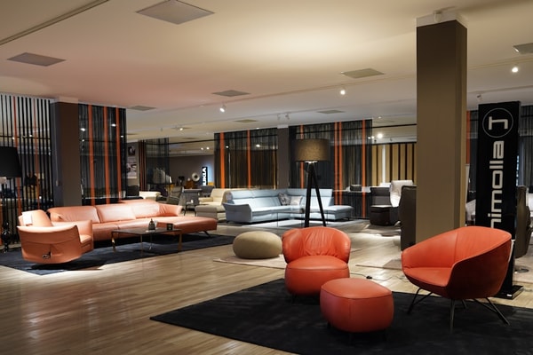 BookFHR.com Airport Lounges Reviews