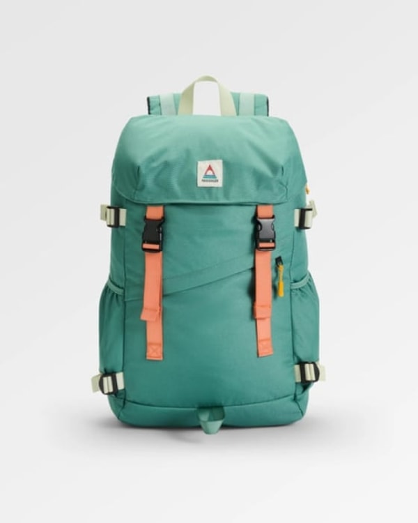 Passenger Clothing Boondocker Recycled 26L Backpack Reviews