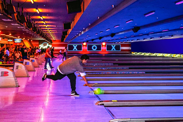 Bowlero Bowling and Entertainment Venues Review