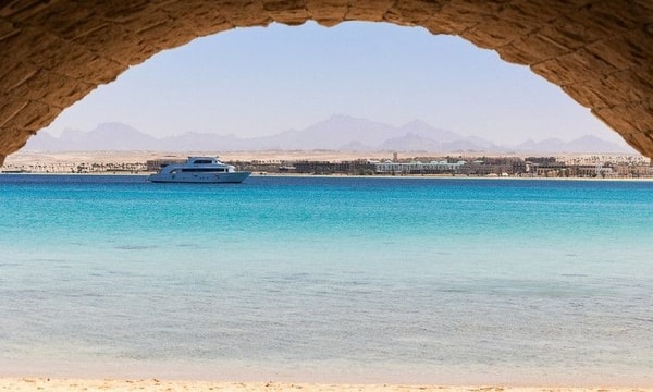 Broadway Travel SRNTY Sahl Hasheesh Review