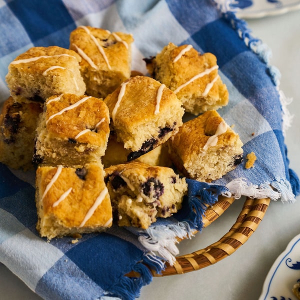 Callie's Hot Little Biscuit Iced Blueberry Biscuits Review