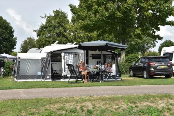 Camping de Meeuw Kampeerplaats Spronsen buitenrand Beoordeling
