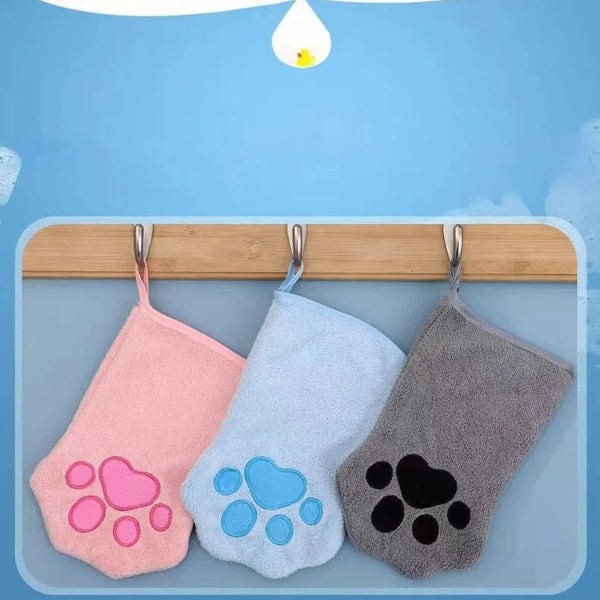 CatCurio Cat Paw Grooming Glove Towel Review