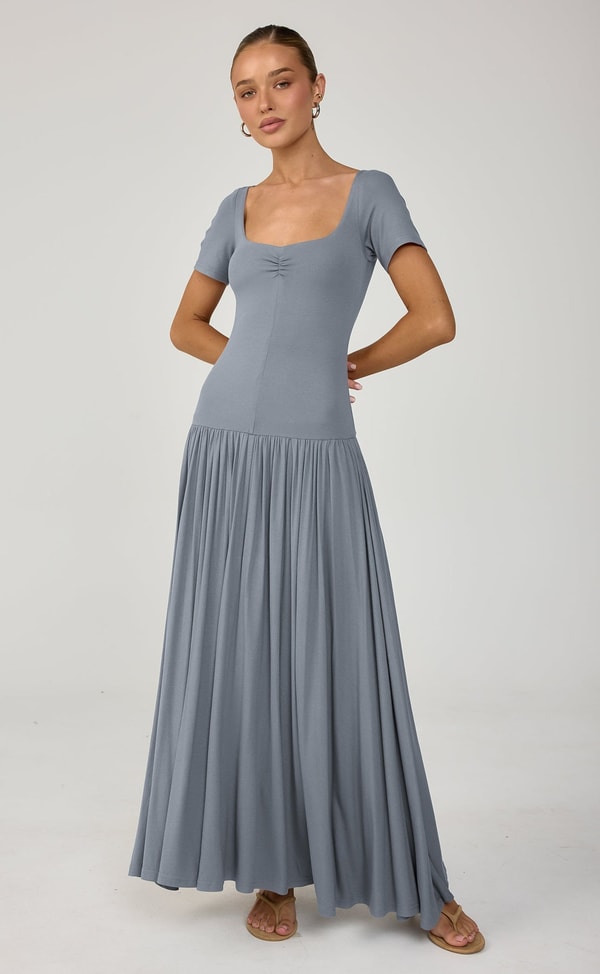 Charcoal Clothing Suri Maxi Dress Review