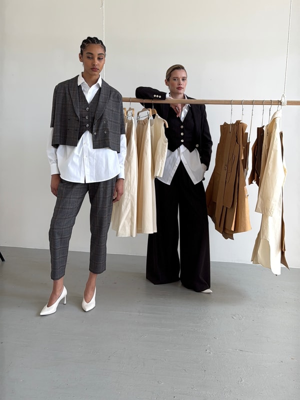 CHRISTINE ALCALAY Review