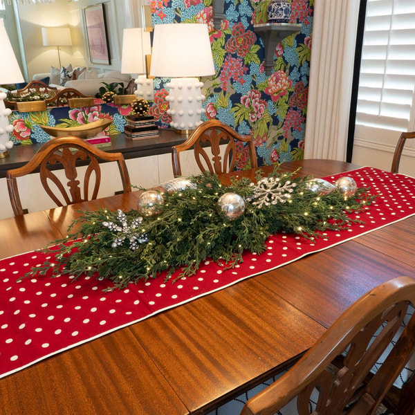 Christmas World Cedar Pre-Lit Table Top Swag Review