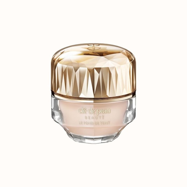 Cl&eacute; de Peau Beaut&eacute; The Foundation SPF 22 Reviews