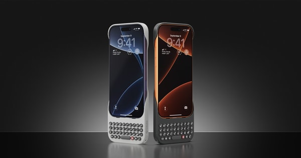 Clicks Keyboard for iPhone 17 Review