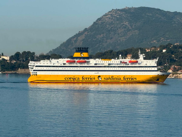 Corsica Ferries Rese&ntilde;a