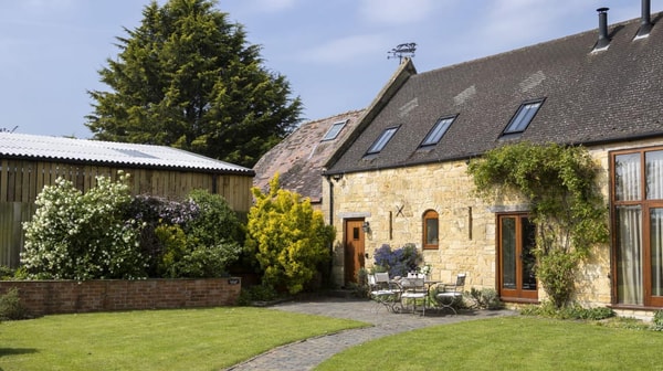 Cotswolds Hideaways Booking Process Review