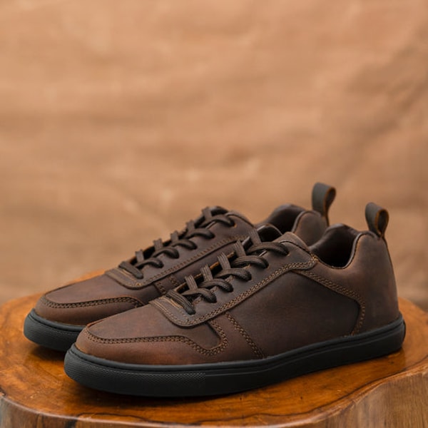 Craft & Glory Brooklyn Low Top Sneakers (Vintage Brown) समीक्षा